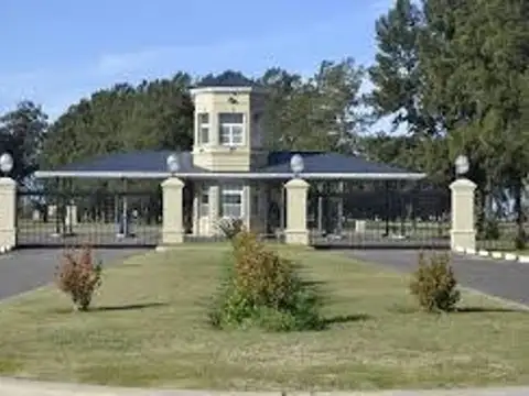 Lote en venta a la laguna en Barrio Lagos de San Eliseo