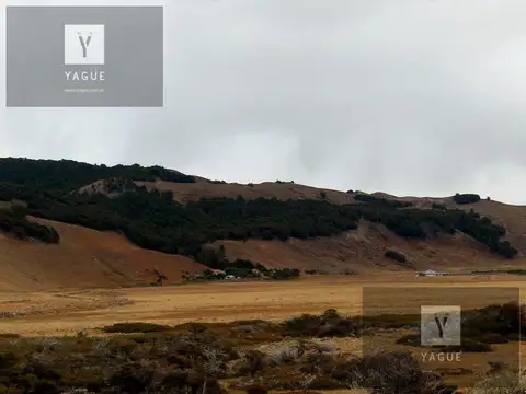 Establecimiento Agropecuario en Cordillera Santa Cruz