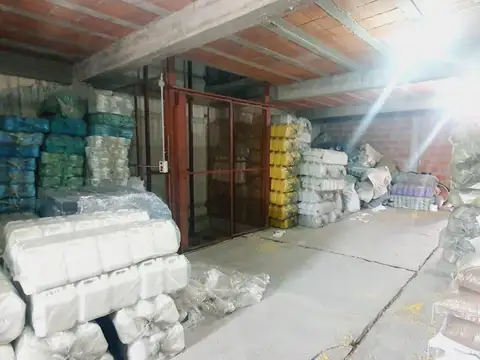 Galpon en Venta en Caseros, USD 230.000