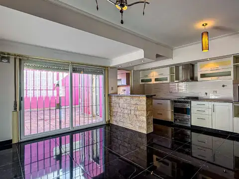 Depto Tipo Casa en Alquiler en San Carlos, $ 1.700.000