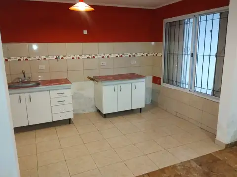 Impecable casa a metros de Yrigoyen