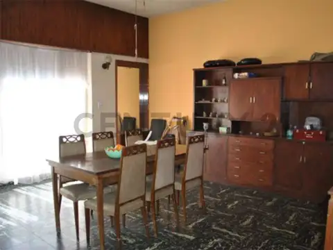 Luis Maria Campos 1200, Piso 0