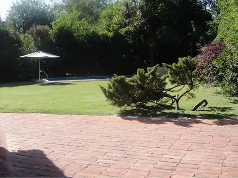 Quinta de 647 m2, a 100 m de Autopista, Pilar centro, pileta - Amoblada
