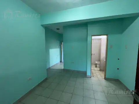 Departamento Centrico De 2 Ambientes En Alquiler - Francisco Alvarez, Moreno