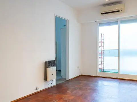 Montevideo 1500, Piso 1