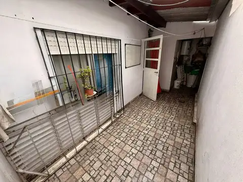 Depto Tipo Casa 2 ambientes con 1 baño