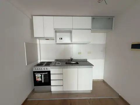 Departamento en Venta en Parque Chacabuco, USD 108.000