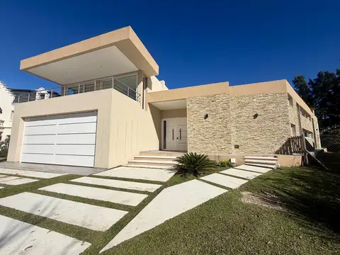 Casa en VENTA a Estrenar Barrio Cerrado Los Castores Nordelta Impacable