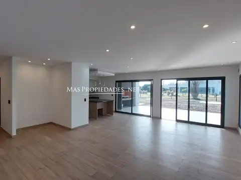 Casa en Venta en Cruz del Sur, USD 260.000