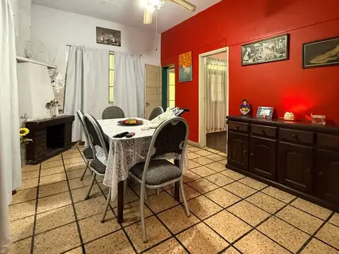 Casa 5 ambientes con 1 baño
