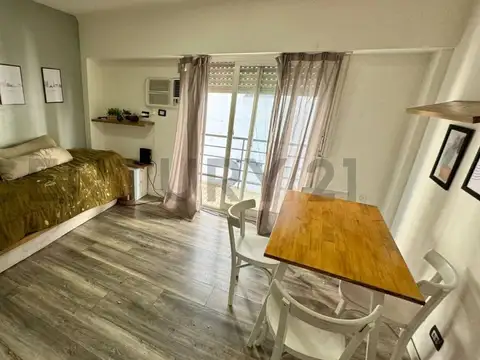 Venta Monoambiente en Balvanera – Piso 7 con Balcón