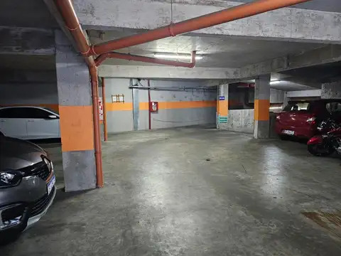Mario Bravo 800 Cochera fija y cubierta en Venta Almagro