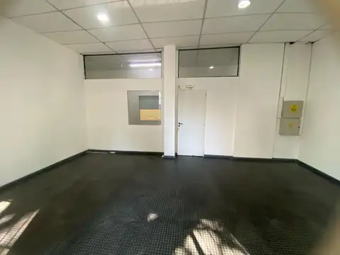 Oficina en Alquiler 80 años