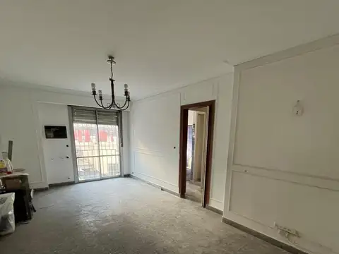 Sarmiento al 2400 - 3 amb c/dep - VENTA - Balvanera