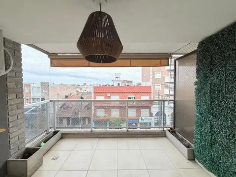 Departamento 4 ambientes con 2 baños