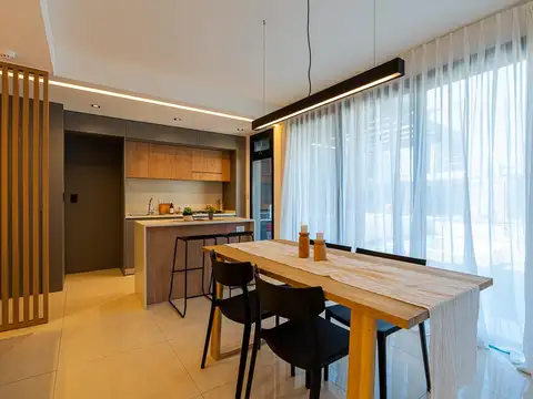 Casa 3 ambientes con 4 baños