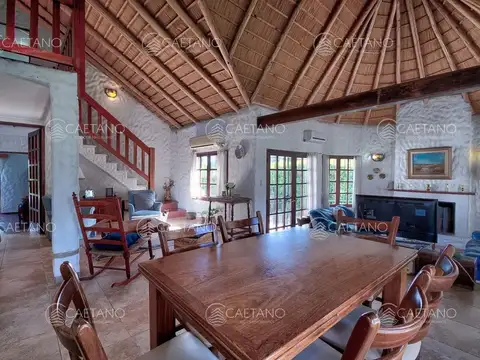 Casa en Venta en Pinares, USD 289.000