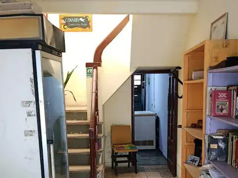 Casa 13 ambientes con 3 baños