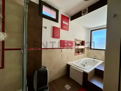 GRAN PROPIEDAD EN VENTA! TierrAlta, Malagueño