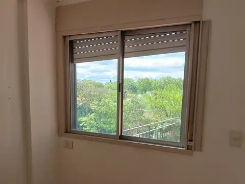 Departamento en Alquiler en San Isidro Vías / Rolon, $ 700.000