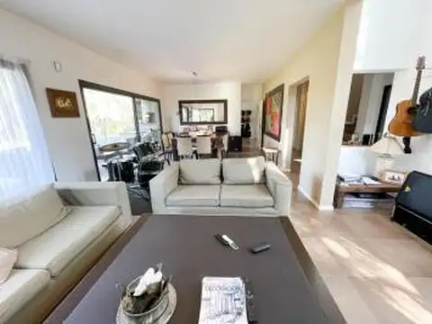 Casa en Venta en El Bosque, USD 630.000