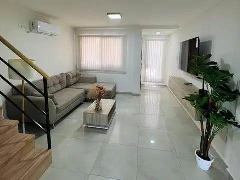 Duplex en venta. 3 Dorm con terraza.  Housing MIRALEJOS 17