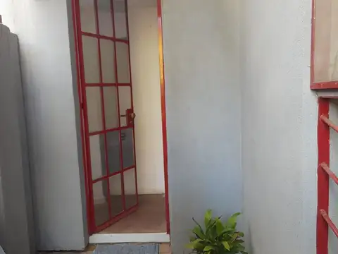 Depto Tipo Casa en Alquiler de Monoambiente
