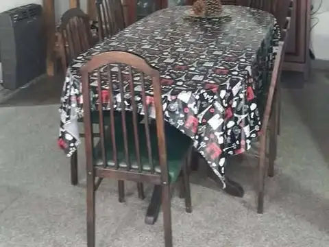 21 e 30 y 32 1900, Piso 0