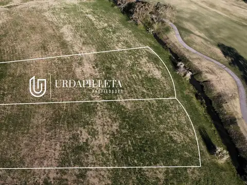 Lote sobre cancha de golf en El  Faeton -