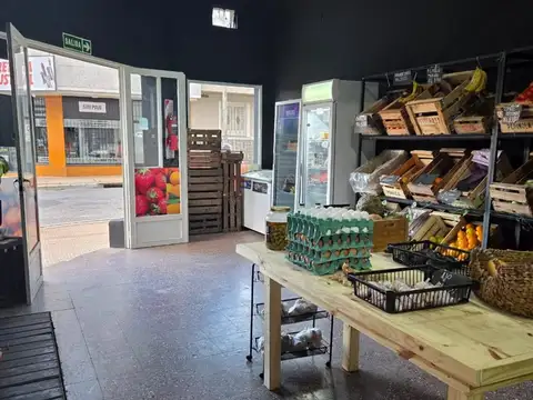 EN ALQUILER LOCAL COMERCIAL - SEMICENTRO, TANDIL