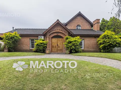 CASA EN VENTA EN BARRIO PRIVADO SEPTIEMBRE- MAROTO PROPIEDADES