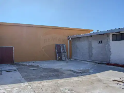 Luis Alberto de Herrera 700