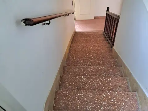 Depto Tipo Casa en Venta 64 años