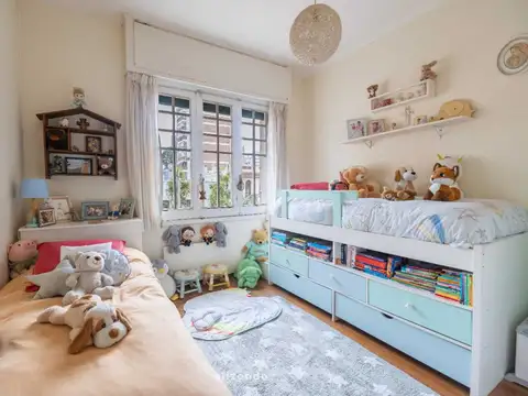 VENTA CASA POCITOS 4 DORM CON JARDIN BARBACOA GGE