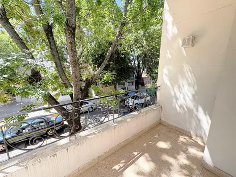 Depto Tipo Casa en Venta 50 años