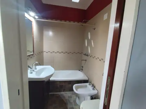 Depto Tipo Casa en Venta 40 años