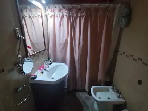 Depto Tipo Casa en Venta con 1 cocheras