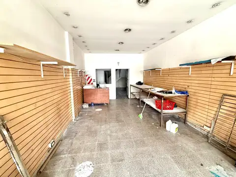 Local sobre Avenida - 100m2