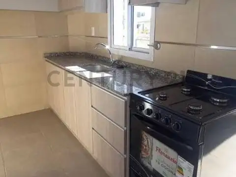 tapon moyano 1800, Piso 0