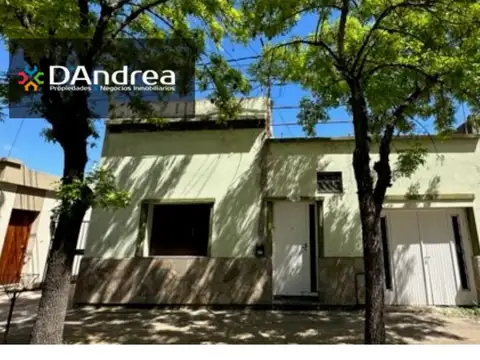 CASA EM VENTA EN CALLE 35 ENTRE 18 Y 20 - MERCEDES (B)