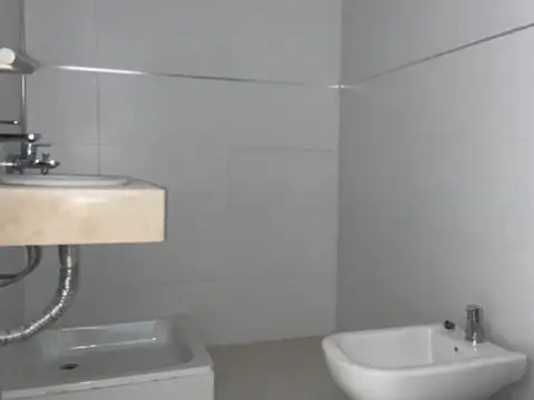 Departamento en Alquiler en Ituzaingó Norte, $ 650.000