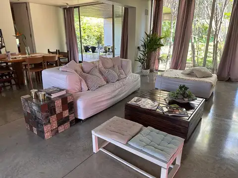 Casa en Alquiler de 3 dormitorios