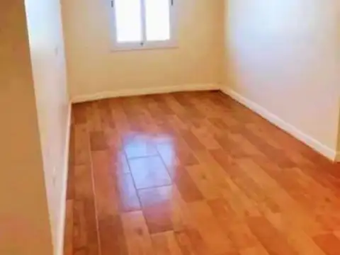 Casa 7 ambientes con 5 baños