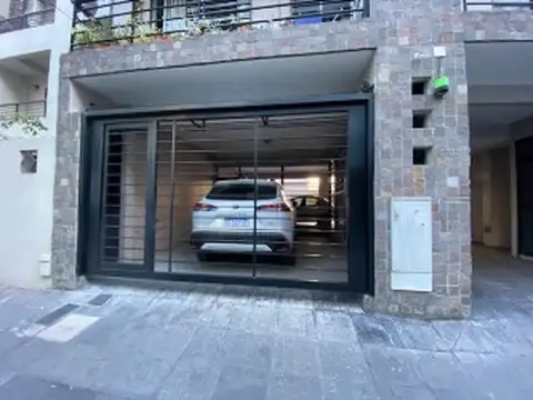 Cochera en alquileren Urquiza R- AUTO GRANDE
