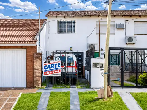Depto Tipo Casa en Venta de 2 dormitorios