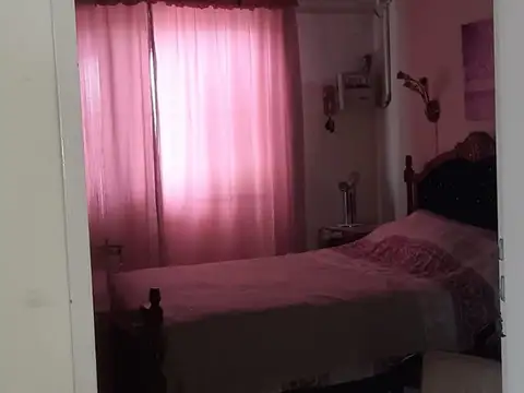 Casa 6 ambientes con 2 baños