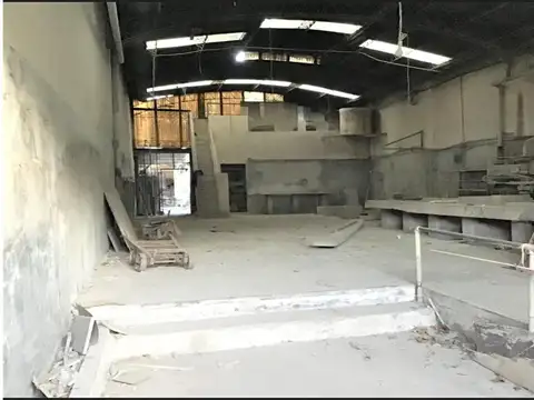 Venta  en Boedo. Galpón Lote Propio