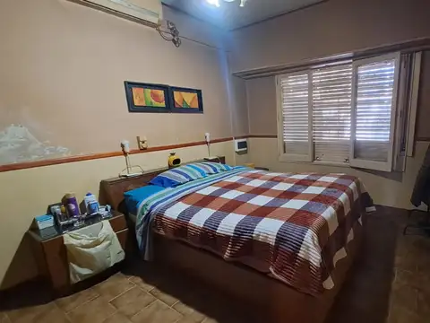 Casa 5 ambientes con 1 baño