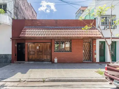 VENTA - PH TIPO CASA - APTO CREDITO - TERRAZA - COCHERA - SUBTE E - FLORES