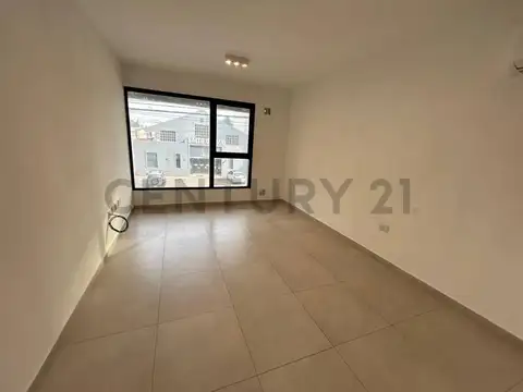 8 e /34 y 35 100, Piso 132